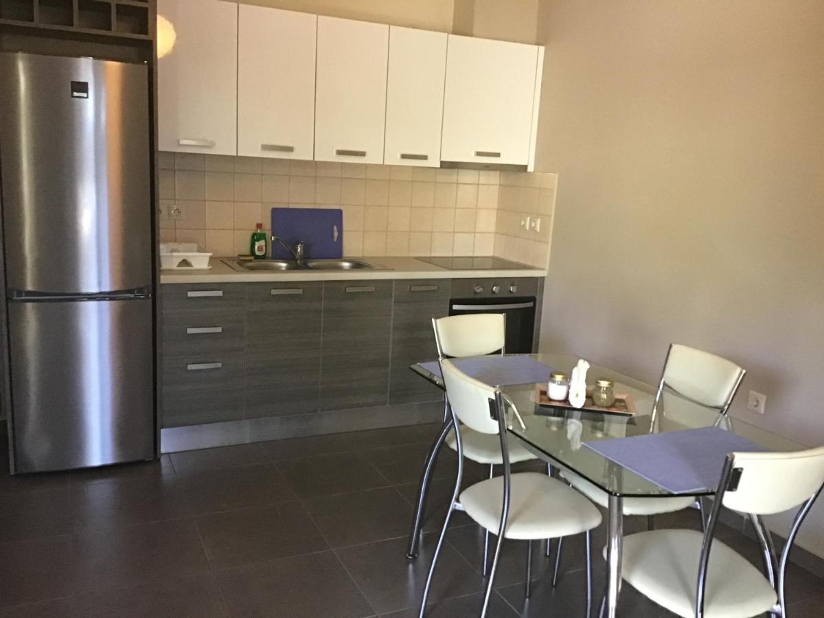 D'Angelos Apartments カラヴォミロス エクステリア 写真