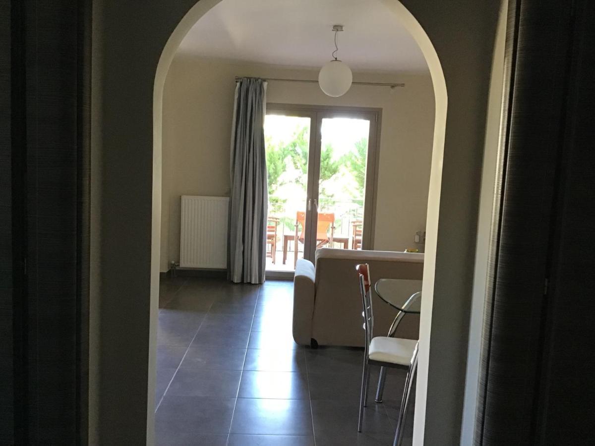 D'Angelos Apartments カラヴォミロス エクステリア 写真
