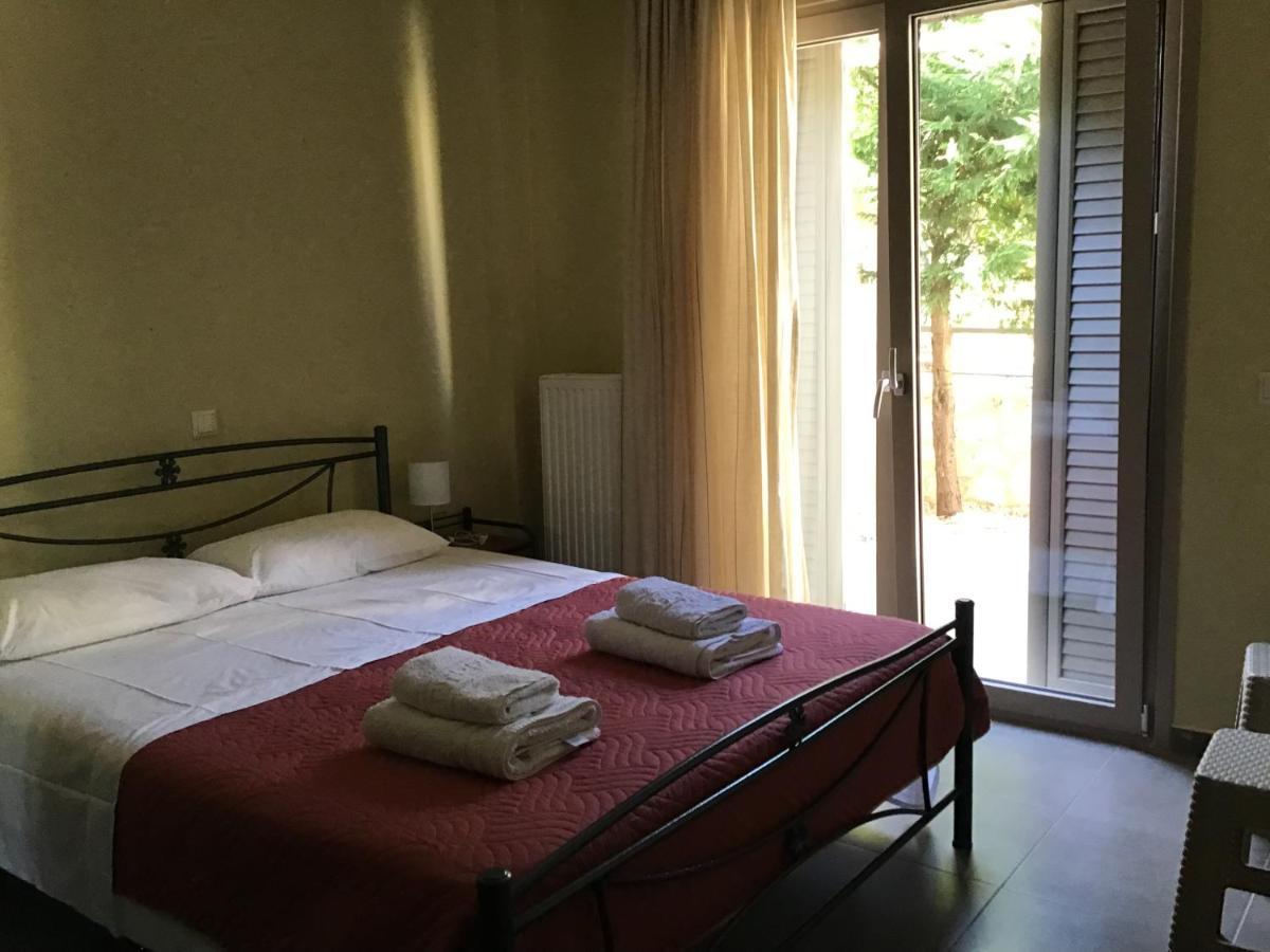 D'Angelos Apartments カラヴォミロス エクステリア 写真