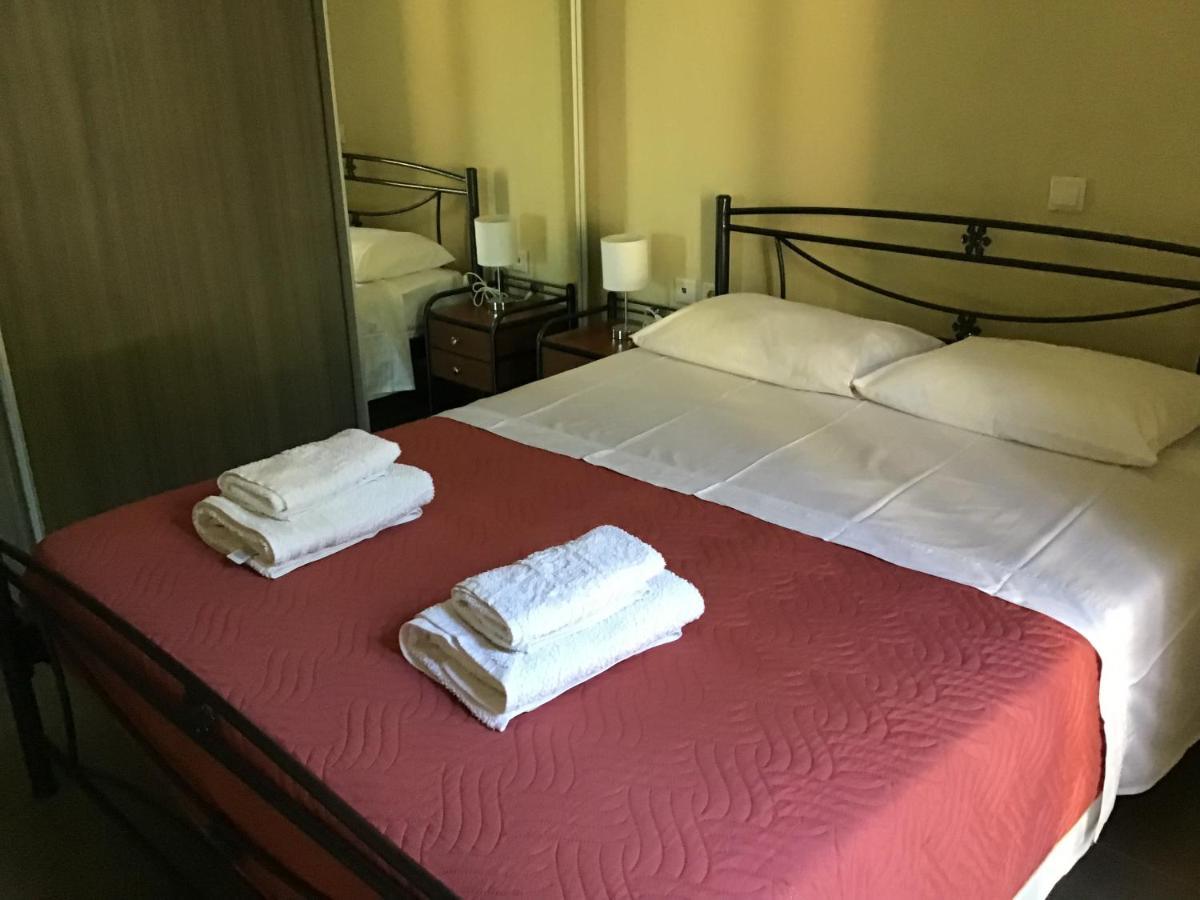 D'Angelos Apartments カラヴォミロス エクステリア 写真