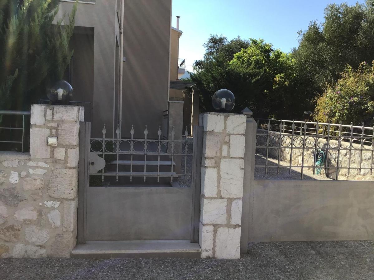 D'Angelos Apartments カラヴォミロス エクステリア 写真