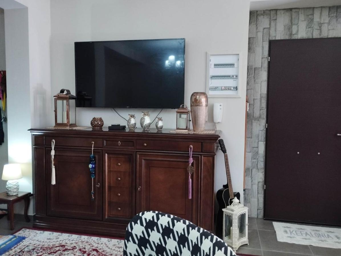 D'Angelos Apartments カラヴォミロス エクステリア 写真