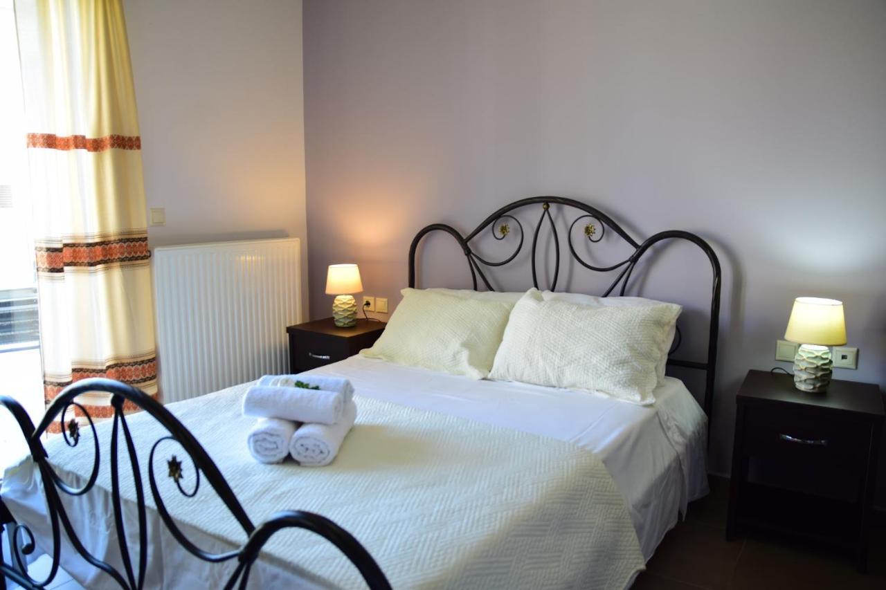 D'Angelos Apartments カラヴォミロス エクステリア 写真