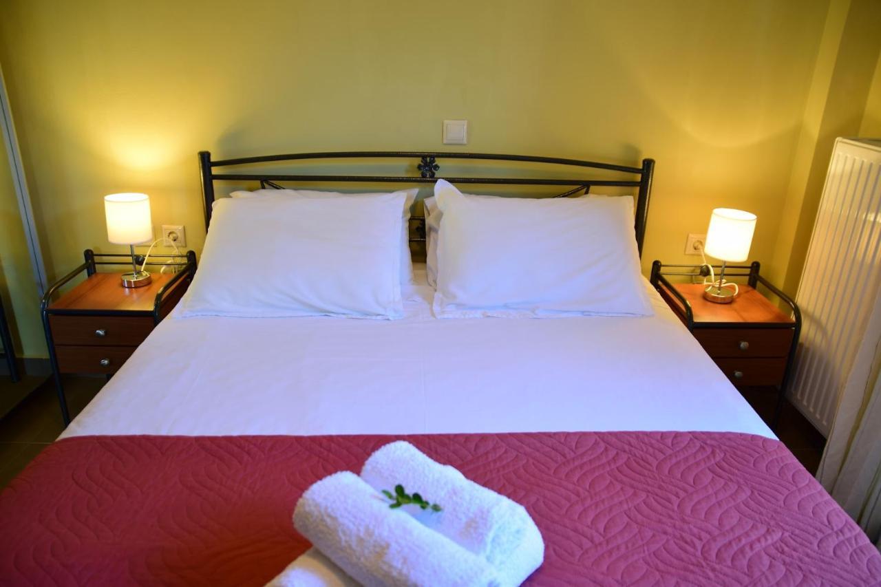 D'Angelos Apartments カラヴォミロス エクステリア 写真