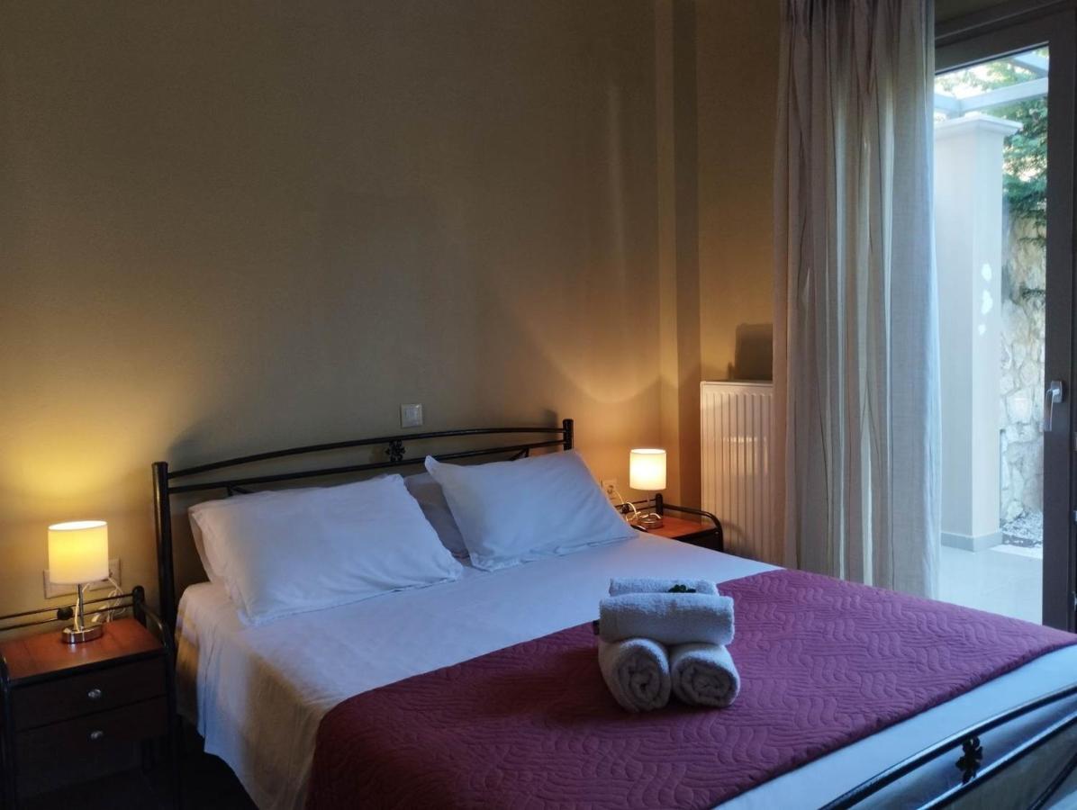 D'Angelos Apartments カラヴォミロス エクステリア 写真