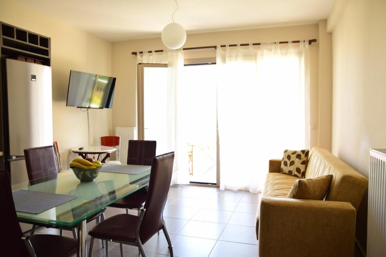 D'Angelos Apartments カラヴォミロス エクステリア 写真